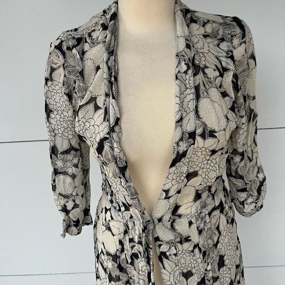 Vintage Women’s Black and White Floral Overlay Dress Sz Small - Picture 2 of 5